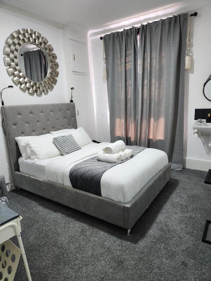 Quantock Lodge Vicarage 2 Rochester  Ngoại thất bức ảnh